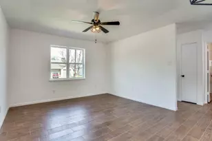 1307 Worthington St, Grapevine, TX 76051 - Photo 3
