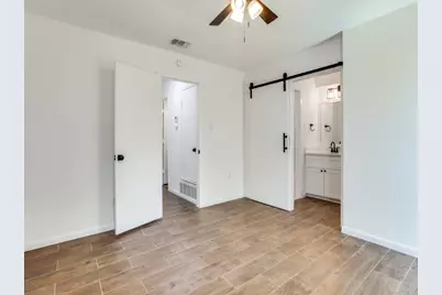 1307 Worthington Street, Grapevine, TX 76051 - Photo 13