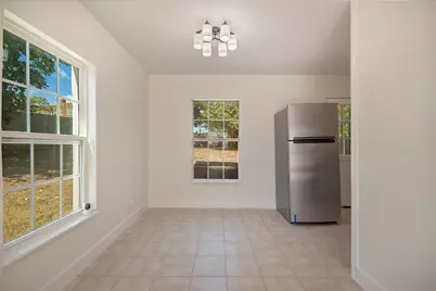 305 N Oak Cliff Boulevard, Dallas, TX 75208 - Photo 7