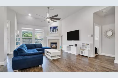 124 Village Creek Drive, McKinney, TX 75071 - Photo 5