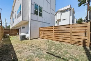 1917 Landon Ln, Dallas, TX 75204 - Photo 29