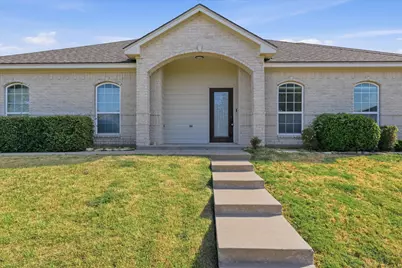 32 North Shore Circle, Waco, TX 76708 - Photo 1