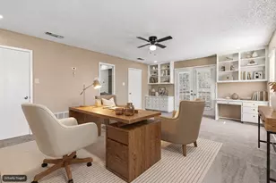 615 Country Green Ln, Arlington, TX 76011 - Photo 13