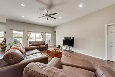 139 Quail Lane, Boyd, TX 76023 - Photo 5