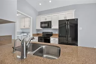 2760 Hollandale Ln, Farmers Branch, TX 75234 - Photo 11