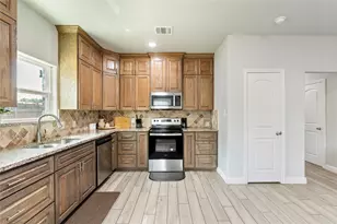 105 Lamar St, Hillsboro, TX 76645 - Photo 3