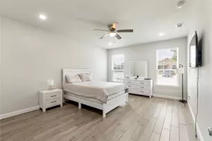 105 Lamar St, Hillsboro, TX 76645 - Photo 9