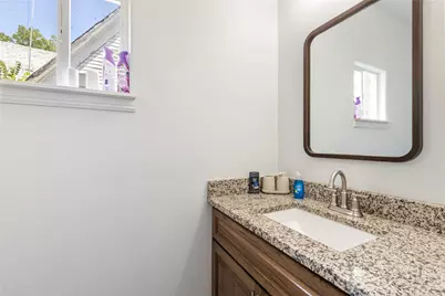 105 Lamar Street, Hillsboro, TX 76645 - Photo 11