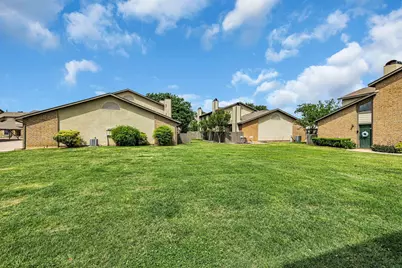 332 W Harwood Road #B, Hurst, TX 76054 - Photo 27