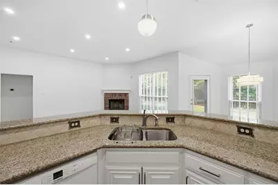 8625 Stetson, Fort Worth, TX 76248 - Photo 3
