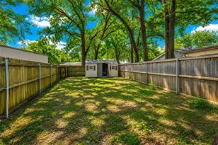 133 Oakhurst Dr, Bedford, TX 76022 - Photo 37