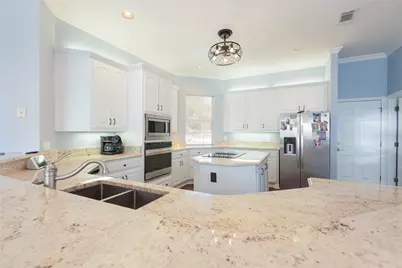 909 Hills Creek Drive, McKinney, TX 75072 - Photo 11