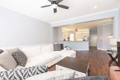 909 Hills Creek Drive, McKinney, TX 75072 - Photo 13