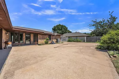 6808 Winchester Court, Fort Worth, TX 76133 - Photo 31