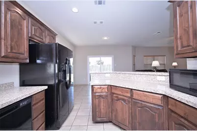 5300 Britton Ridge Lane, Fort Worth, TX 76179 - Photo 7