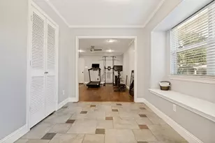 2401 Radcliffe Dr, Arlington, TX 76012 - Photo 7