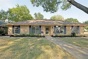 2401 Radcliffe Dr, Arlington, TX 76012 - Photo 1
