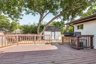 10641 Channel Dr, Dallas, TX 75229 - Photo 11