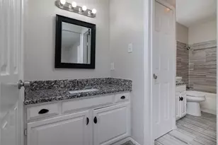 3615 Ravenhill Ln, Arlington, TX 76016 - Photo 29