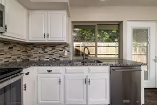 3615 Ravenhill Ln, Arlington, TX 76016 - Photo 21
