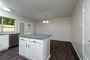 3615 Ravenhill Ln, Arlington, TX 76016 - Photo 17