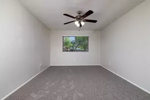 3615 Ravenhill Ln, Arlington, TX 76016 - Photo 27
