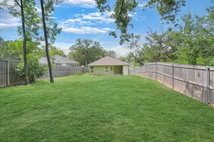 501 E Day St, Denison, TX 75021 - Photo 17