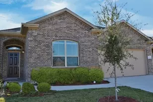 5933 Comanche Peak Dr, Fort Worth, TX 76179 - Photo 1