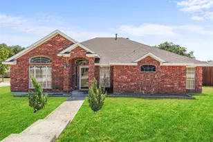 1064 The Meadows Pkwy, DeSoto, TX 75115 - Photo 1