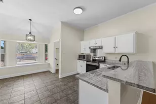1064 The Meadows Pkwy, DeSoto, TX 75115 - Photo 11