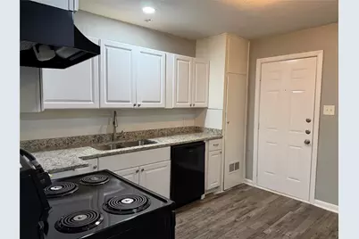 2506 Normont Circle, Fort Worth, TX 76103 - Photo 5