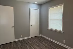 2506 Normont Cir, Fort Worth, TX 76103 - Photo 13