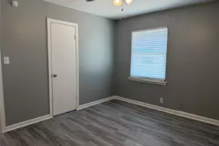 2507 Normont Cir, Fort Worth, TX 76103 - Photo 9