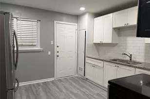 2507 Normont Cir, Fort Worth, TX 76103 - Photo 7