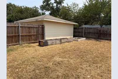 2509 Normont Circle, Fort Worth, TX 76103 - Photo 15