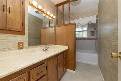 3605 Pleasant Run Road, Irving, TX 75062 - Photo 25