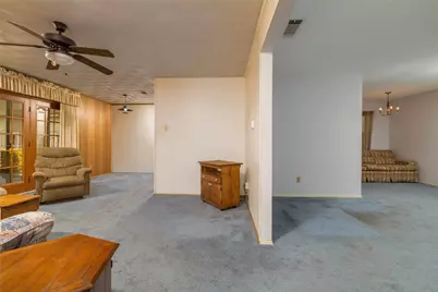 3605 Pleasant Run Road, Irving, TX 75062 - Photo 15