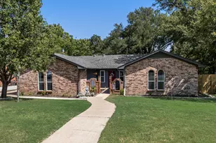 4825 Barnett St, Fort Worth, TX 76103 - Photo 3