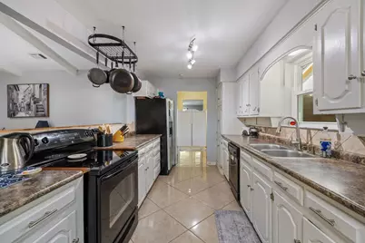 4825 Barnett Street, Fort Worth, TX 76103 - Photo 17
