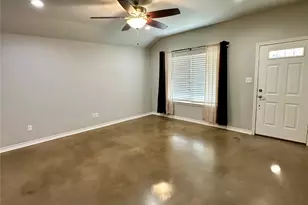 134 Dennis Dr, Azle, TX 76020 - Photo 5