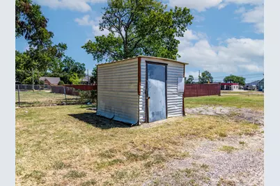 408 W Moore Avenue, Terrell, TX 75160 - Photo 13