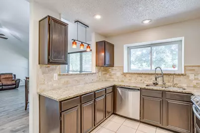 6411 Brooklawn Drive, Arlington, TX 76018 - Photo 15
