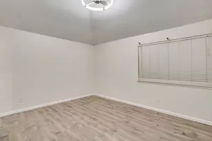 6411 Brooklawn Dr, Arlington, TX 76018 - Photo 17
