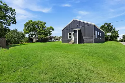 214 D Street, Whitesboro, TX 76273 - Photo 31