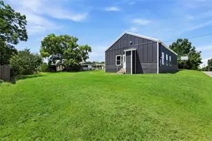 214 D St, Whitesboro, TX 76273 - Photo 31