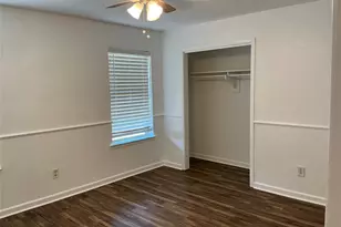 136 Jill Ann Dr, Burleson, TX 76028 - Photo 9