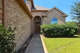 1017 Meadow Green Ct, Princeton, TX 75407 - Photo 3