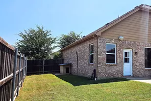 1017 Meadow Green Ct, Princeton, TX 75407 - Photo 7