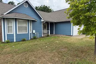 3406 NE 11th St, Mineral Wells, TX 76067 - Photo 3
