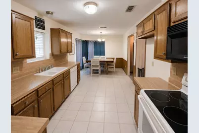 200 Lakewood Drive, Longview, TX 75604 - Photo 3